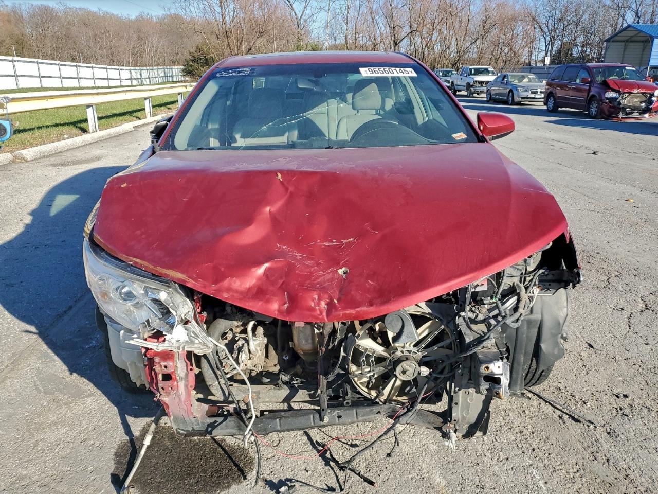 2014 TOYOTA CAMRY L photo 5