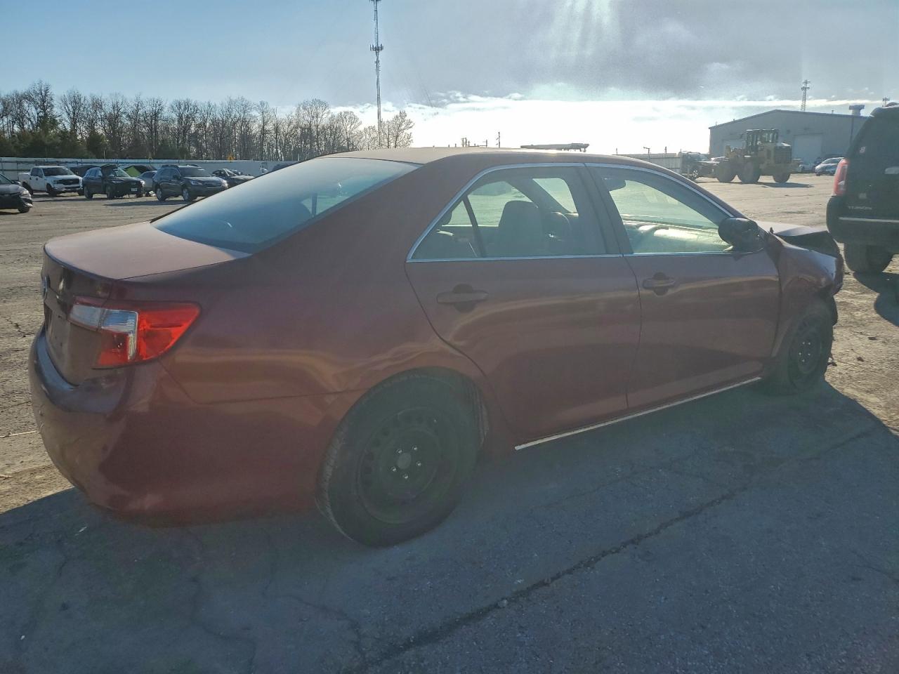 2014 TOYOTA CAMRY L photo 3