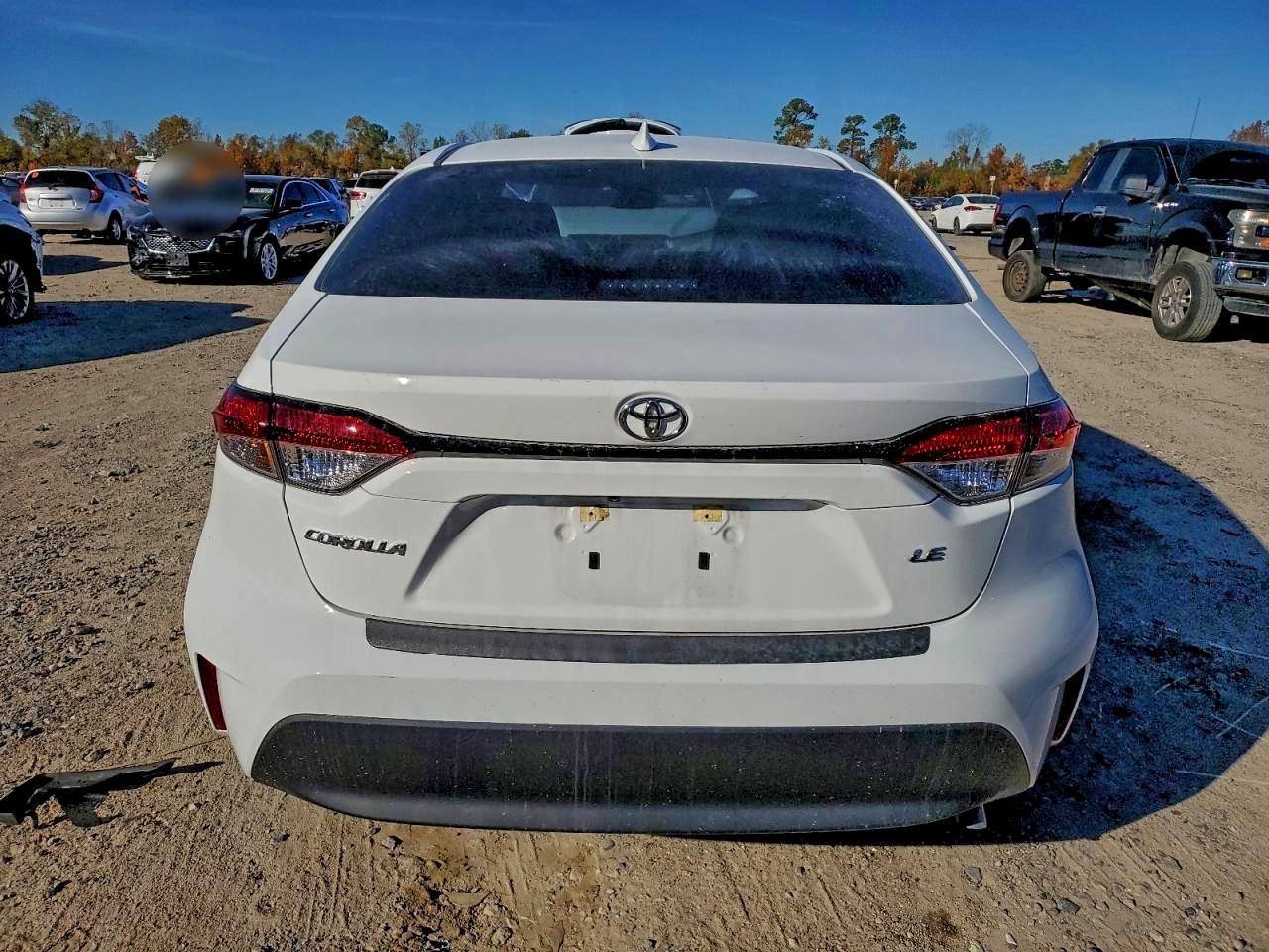 2025 TOYOTA COROLLA LE photo 6