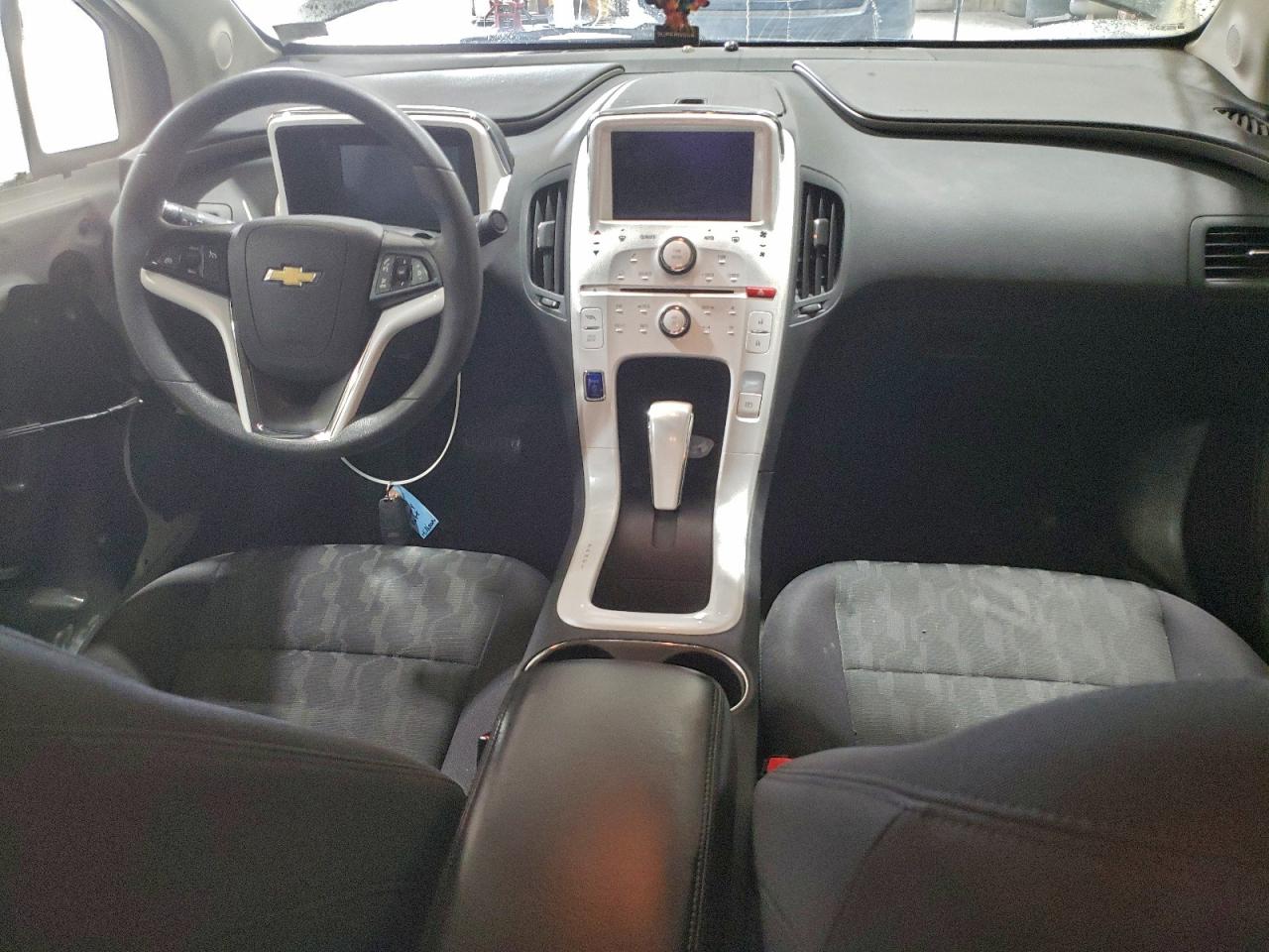2013 CHEVROLET VOLT photo 8