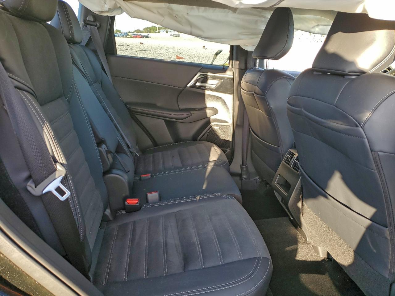 2025 MITSUBISHI OUTLANDER SE photo 11