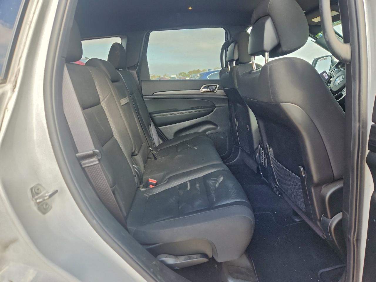 2022 JEEP GRAND CHEROKEE LAREDO E photo 31