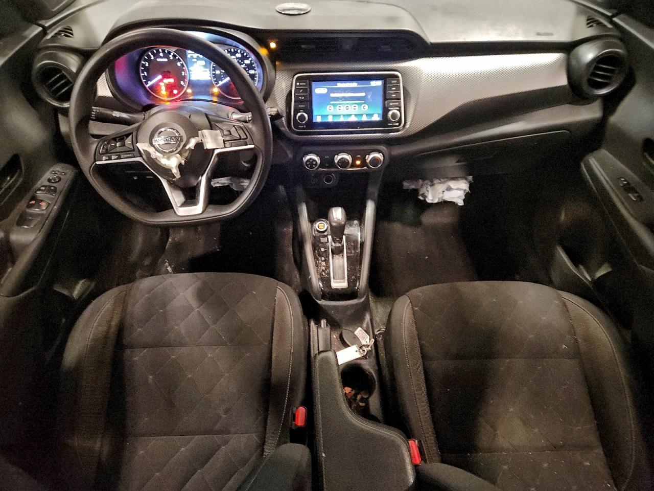 2020 NISSAN KICKS S photo 8