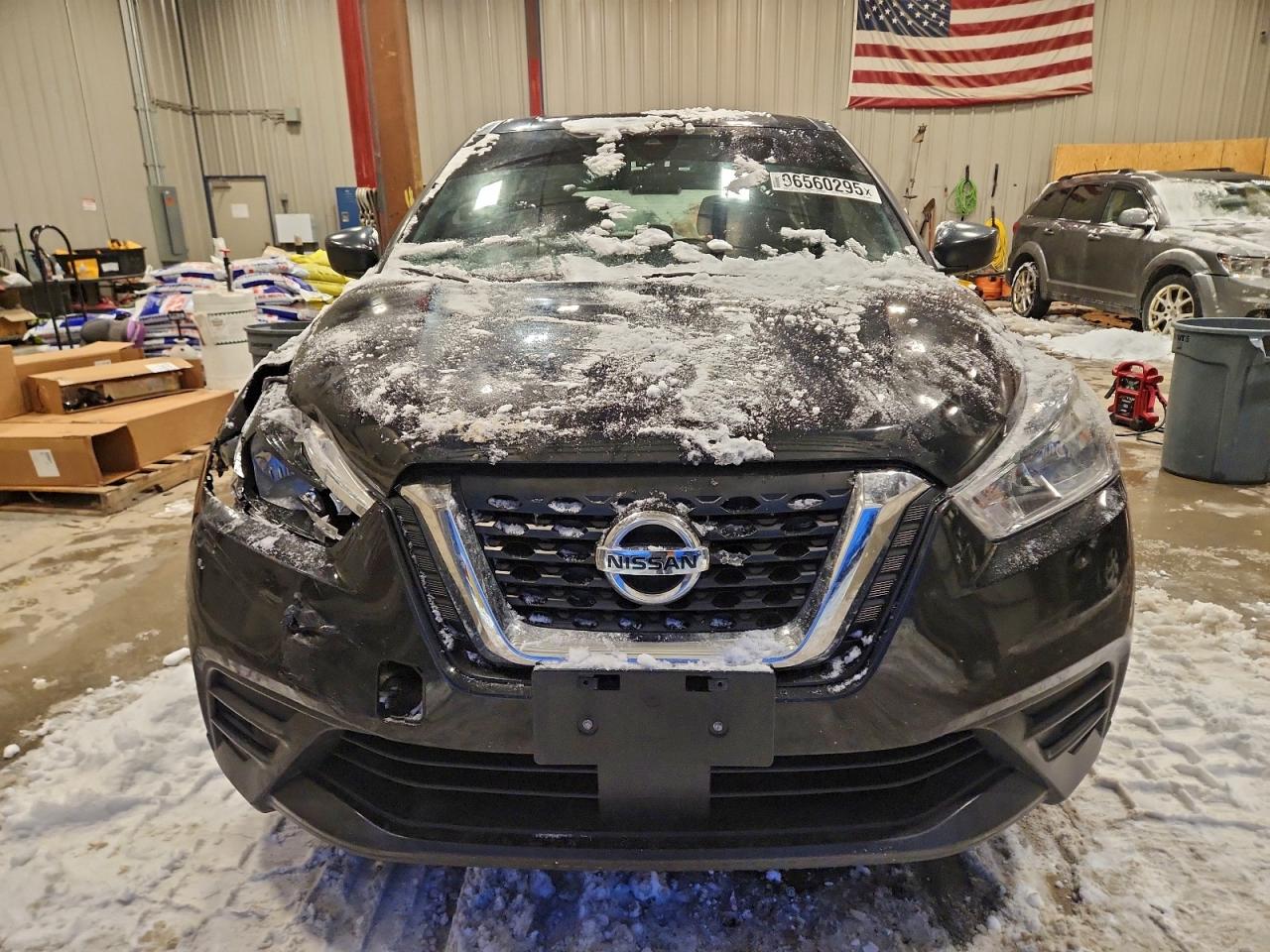 2020 NISSAN KICKS S photo 5