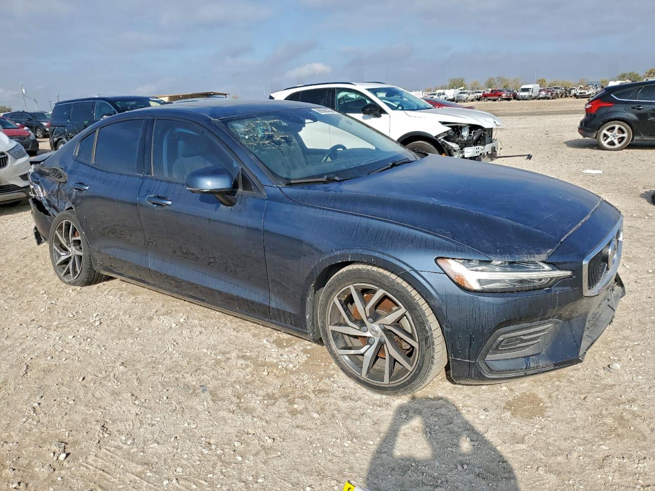 2020 VOLVO S60 T5 MOMENTUM photo 4