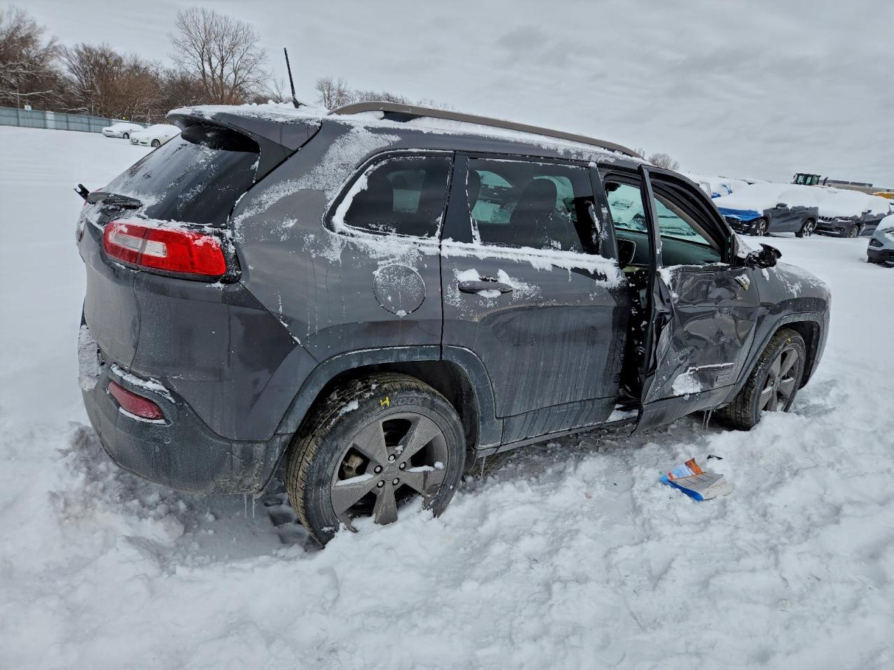 2016 JEEP CHEROKEE LATITUDE photo 3