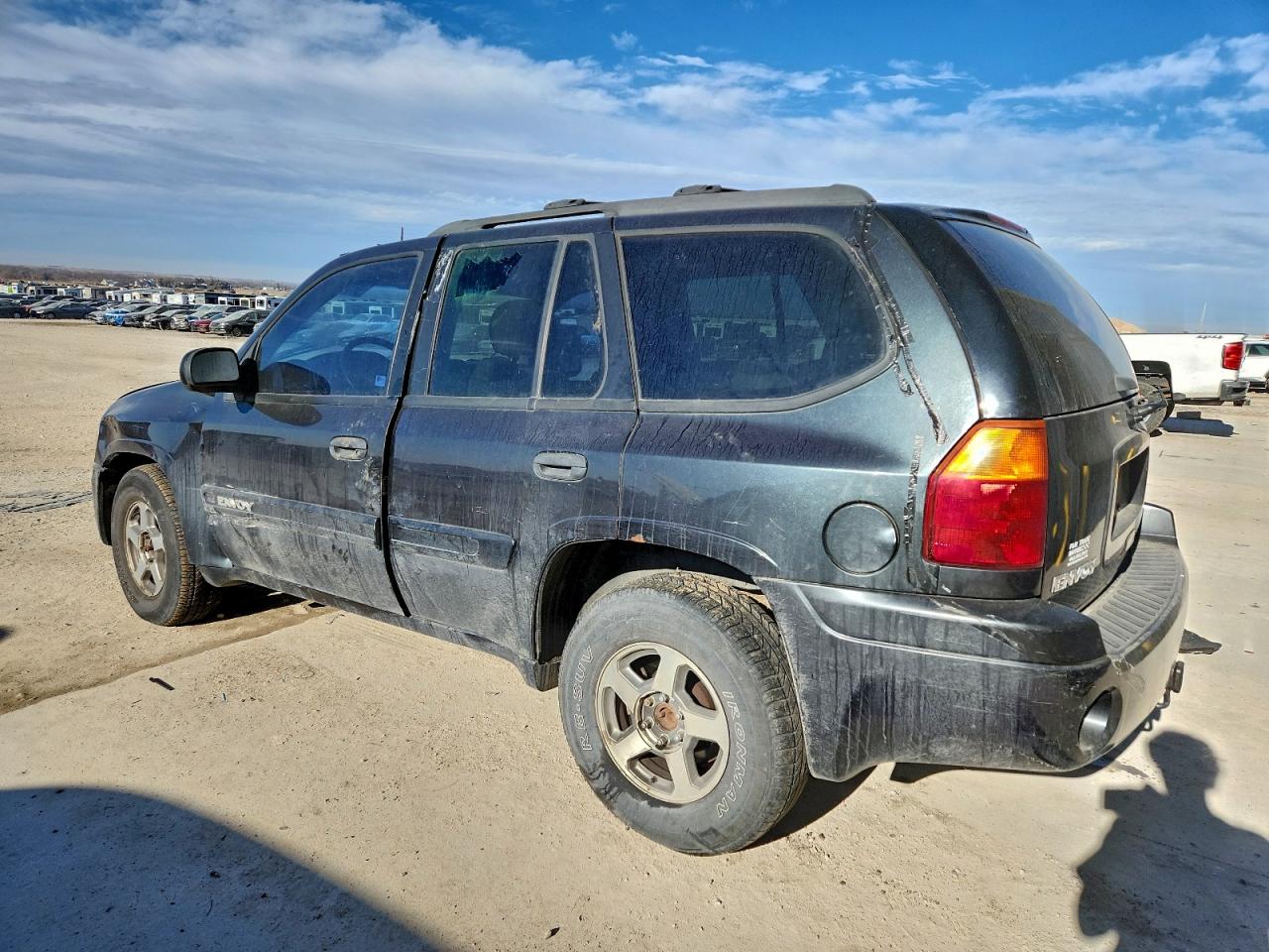 2005 GMC ENVOY photo 2