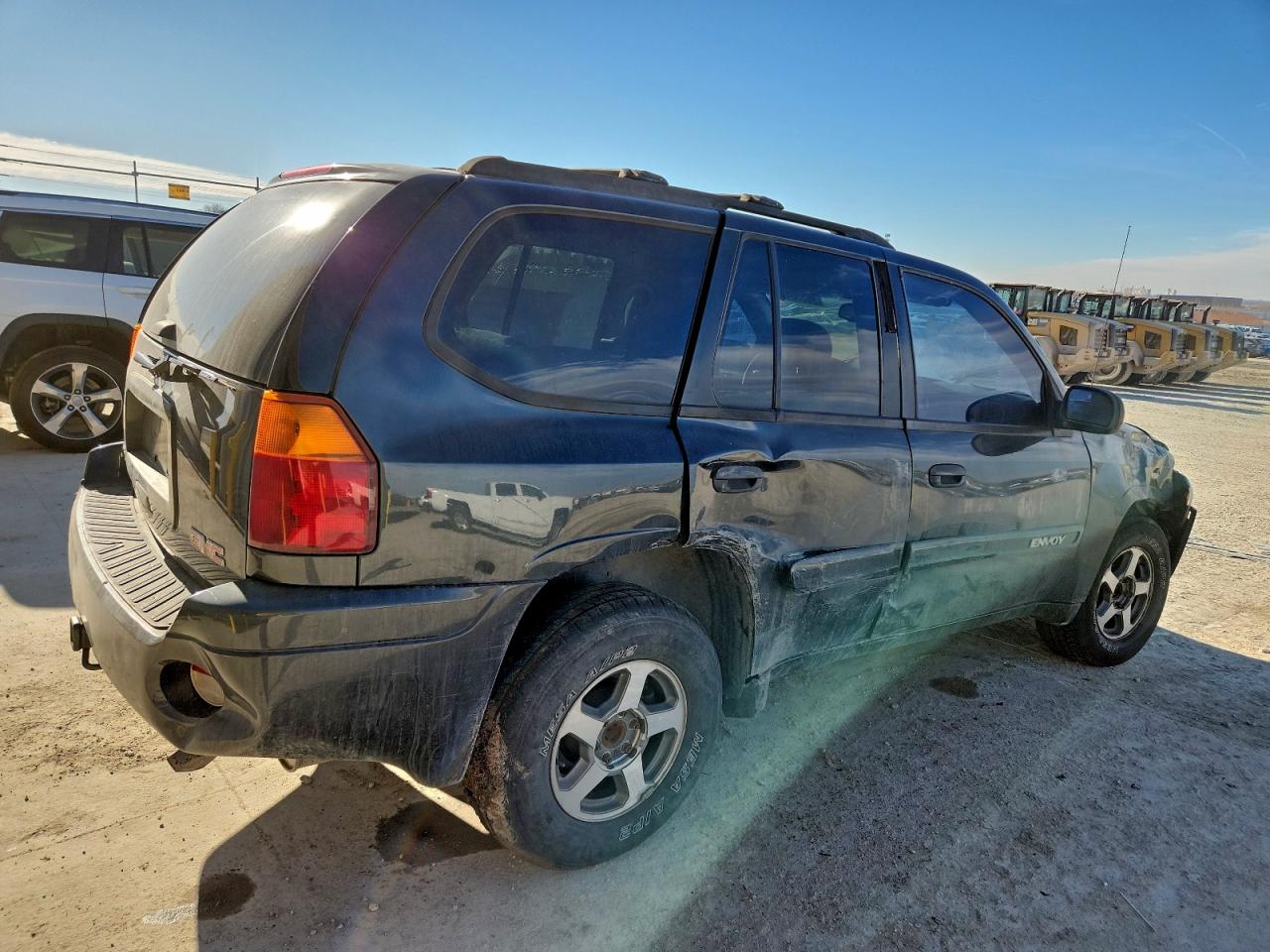 2005 GMC ENVOY photo 3