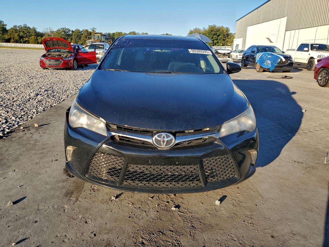 2017 TOYOTA CAMRY LE photo 5