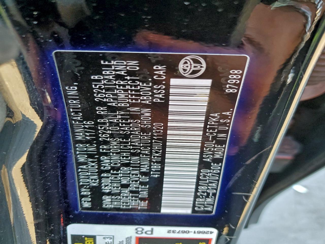 2017 TOYOTA CAMRY LE photo 12