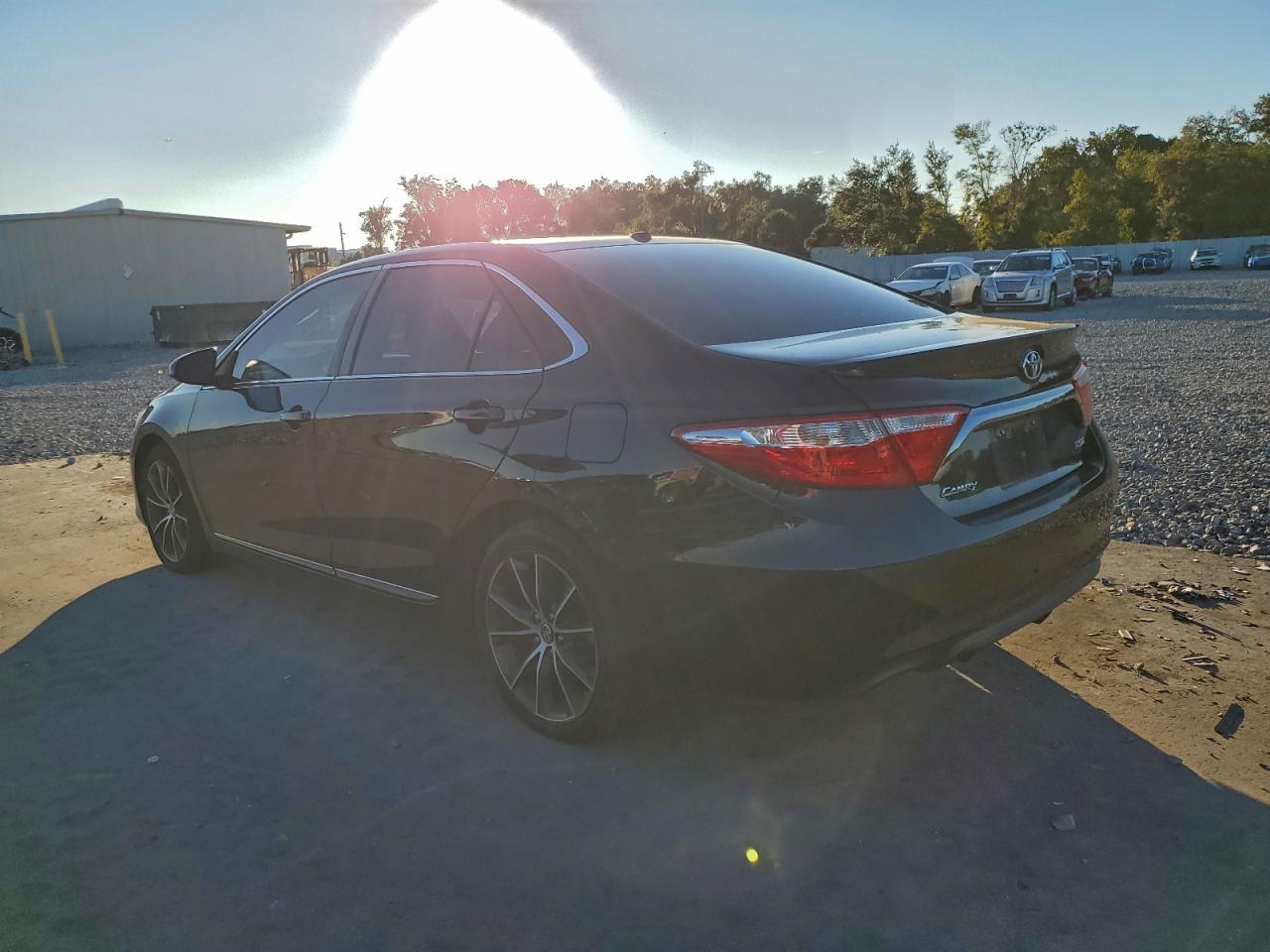 2017 TOYOTA CAMRY LE photo 2