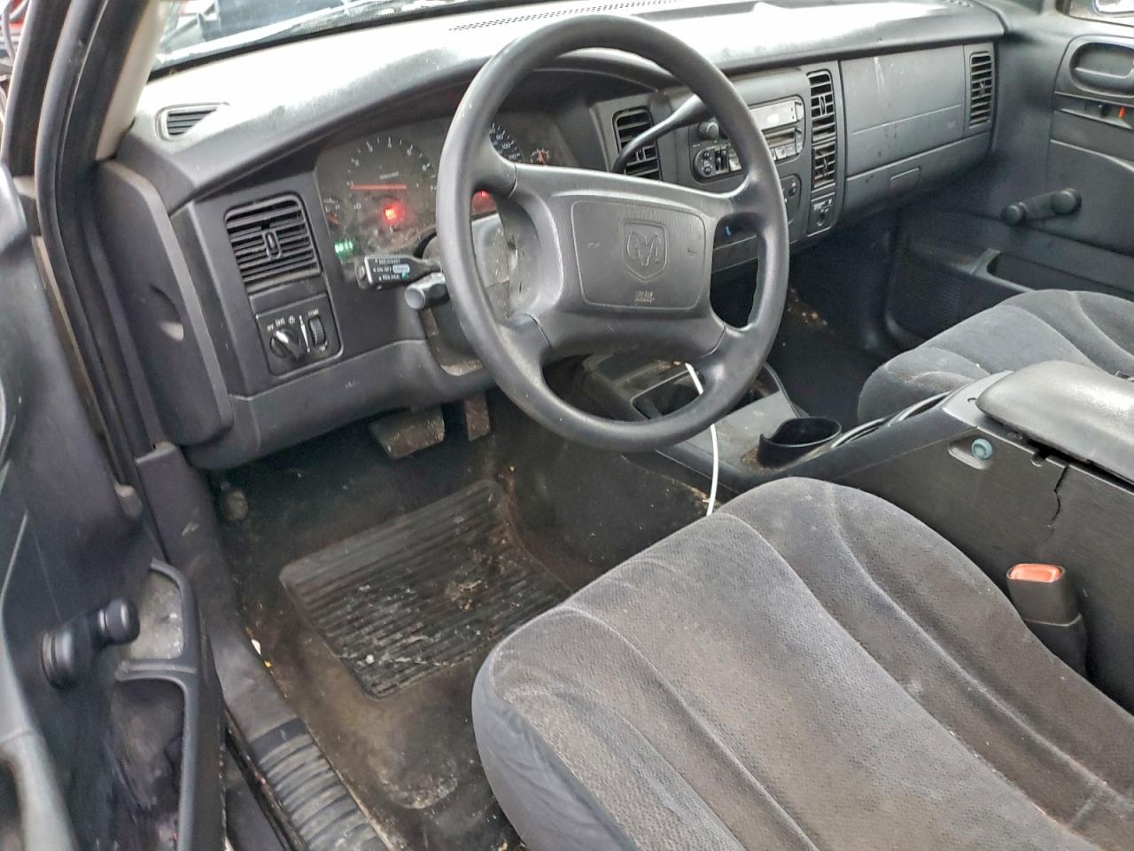 2003 DODGE DAKOTA SXT photo 8