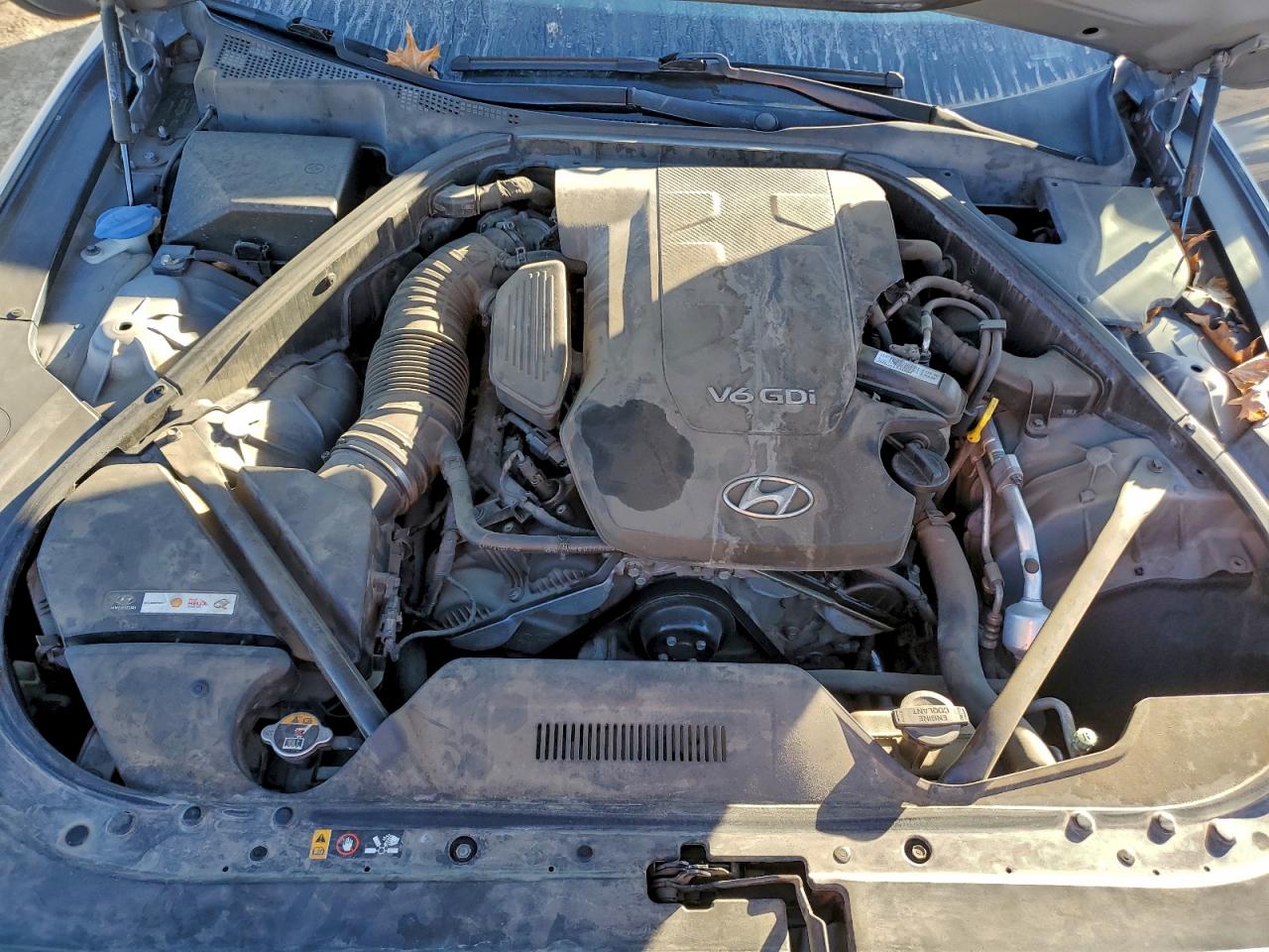 2015 HYUNDAI GENESIS 3.8L photo 11