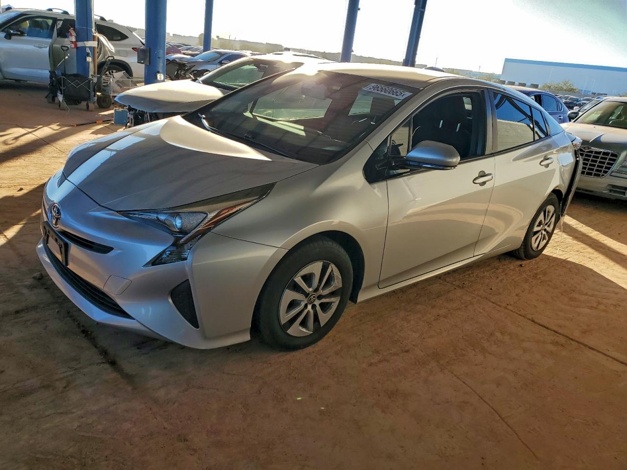 2016 TOYOTA PRIUS