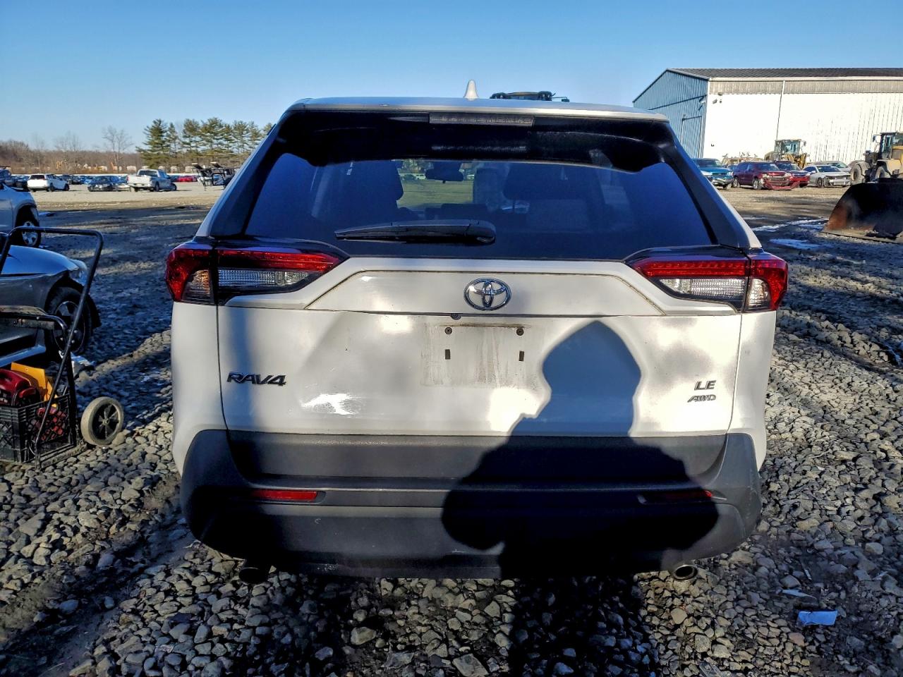 2022 TOYOTA RAV4 LE photo 6