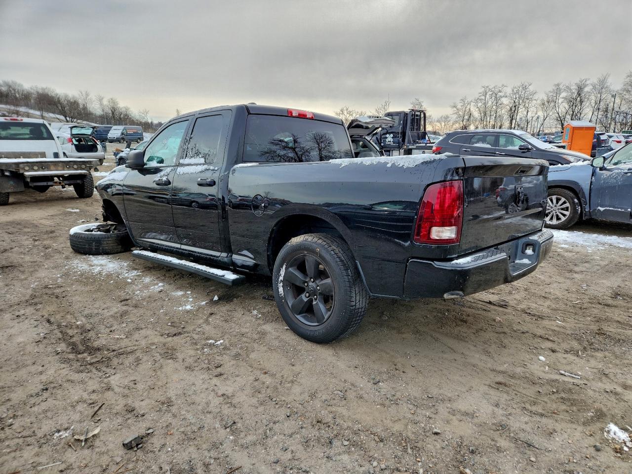 2015 RAM 1500 ST photo 2