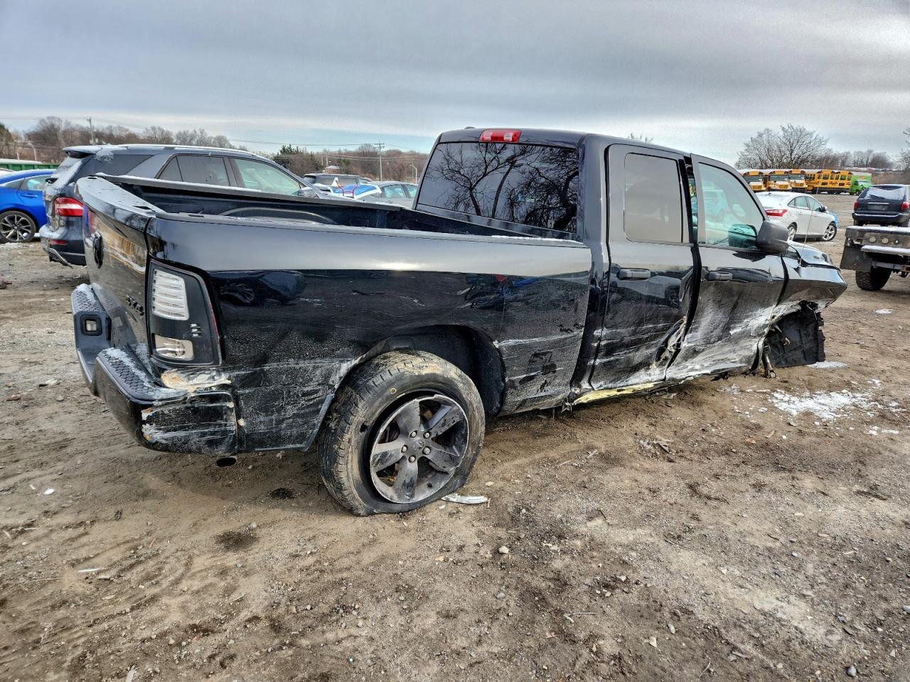 2015 RAM 1500 ST photo 3