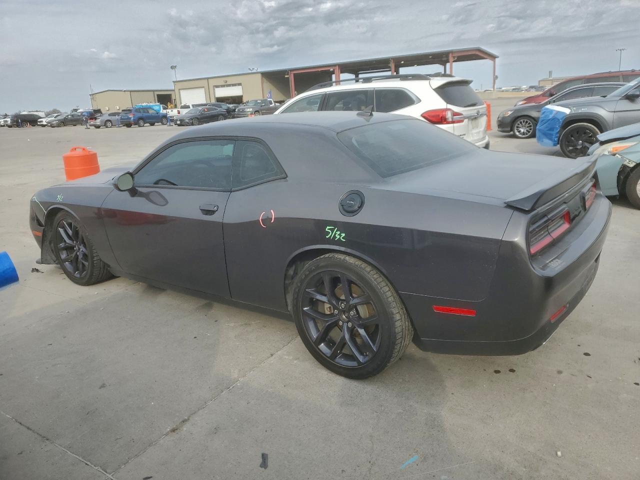 2022 DODGE CHALLENGER GT photo 2