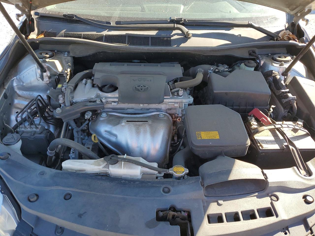 2015 TOYOTA CAMRY LE photo 11