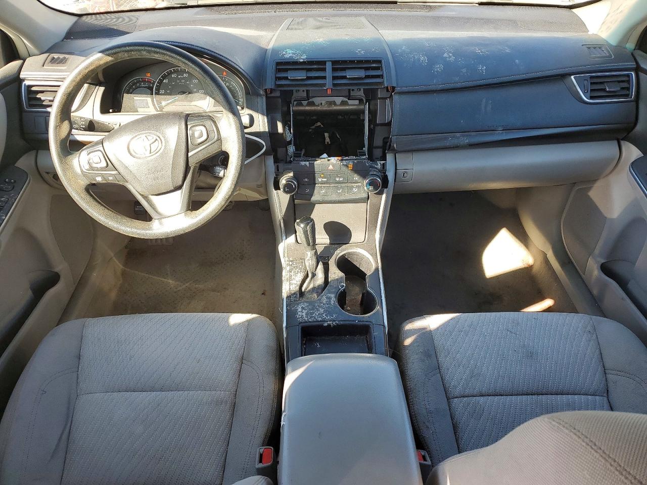 2015 TOYOTA CAMRY LE photo 8
