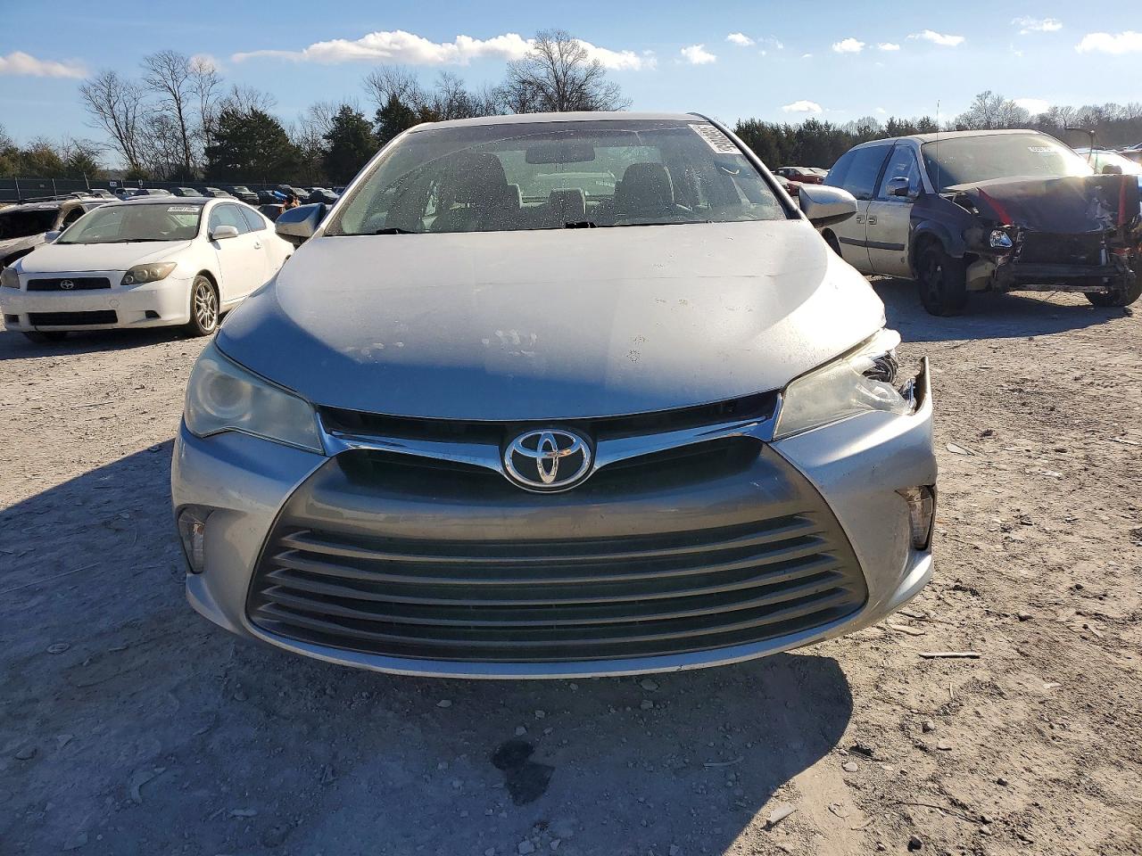 2015 TOYOTA CAMRY LE photo 5