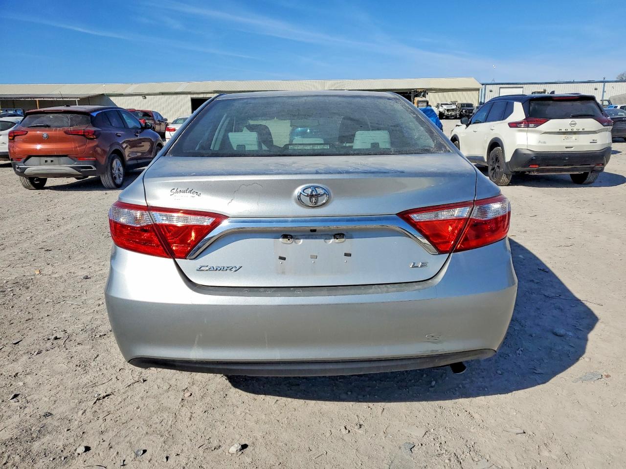 2015 TOYOTA CAMRY LE photo 6