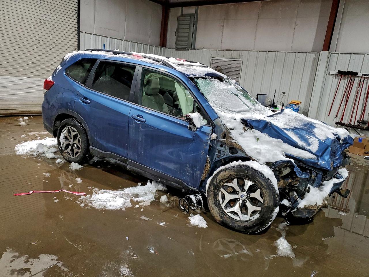 2024 SUBARU FORESTER PREMIUM photo 4