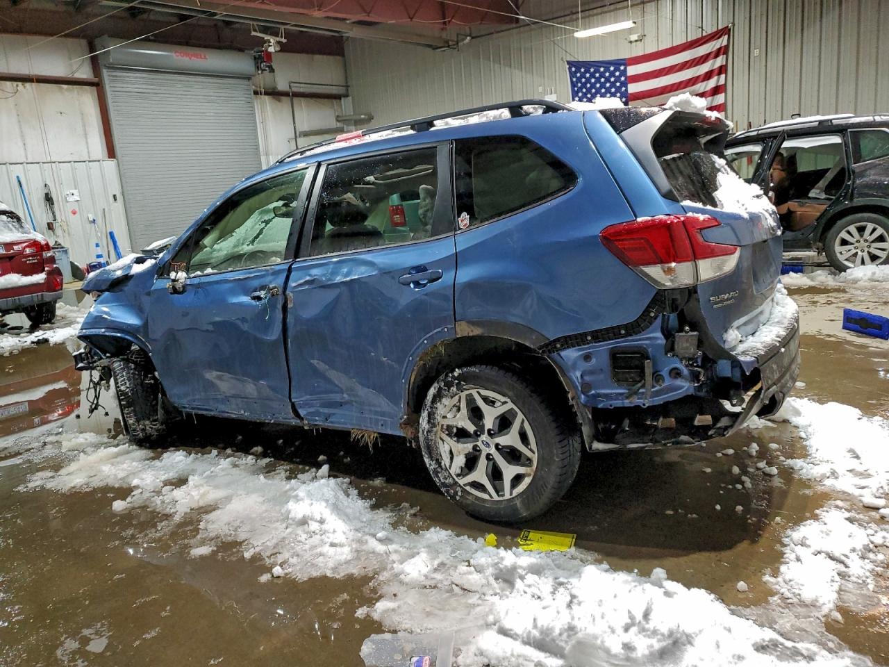 2024 SUBARU FORESTER PREMIUM photo 2