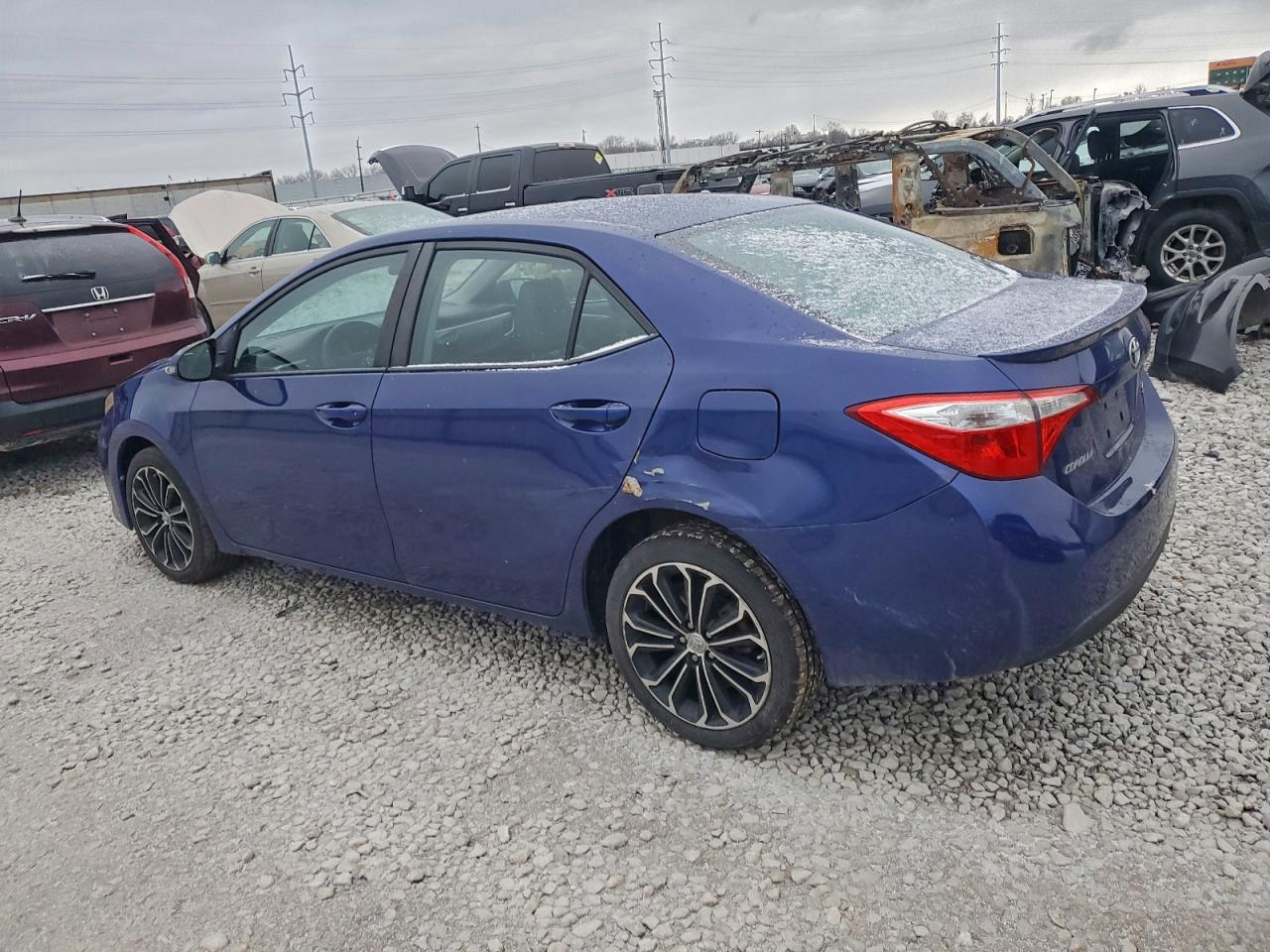 2014 TOYOTA COROLLA L photo 2