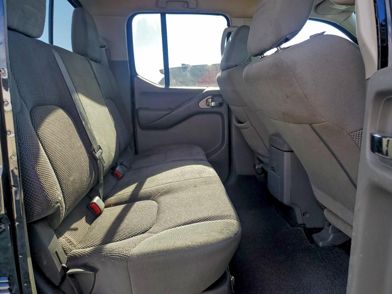 2019 NISSAN FRONTIER S photo 10