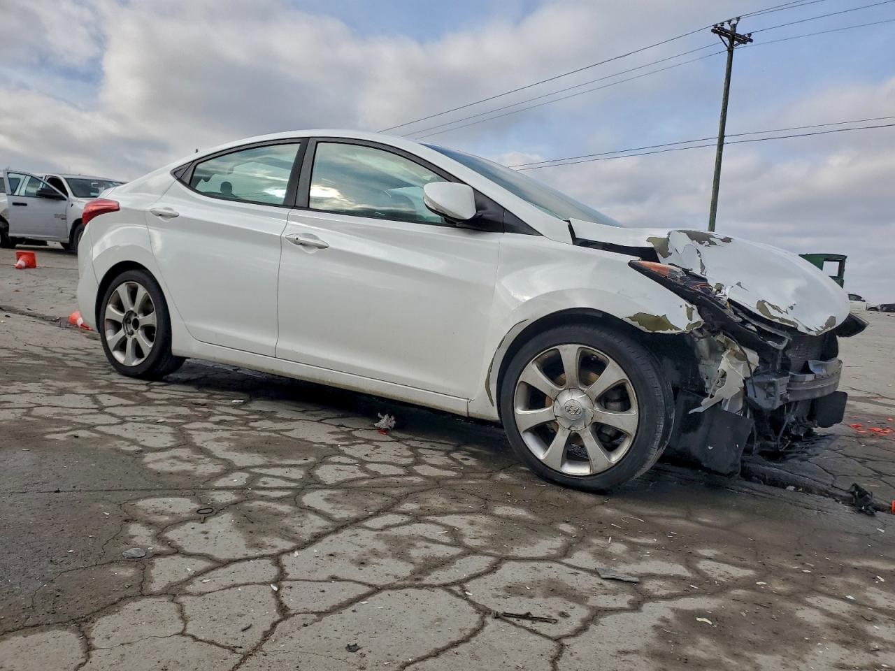 2013 HYUNDAI ELANTRA GLS photo 4