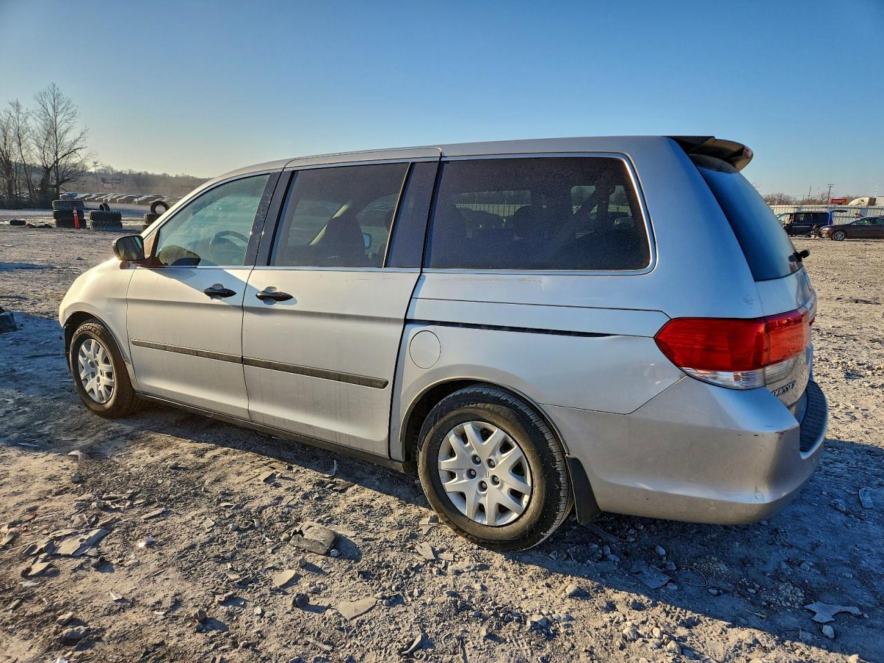 2010 HONDA ODYSSEY LX photo 2