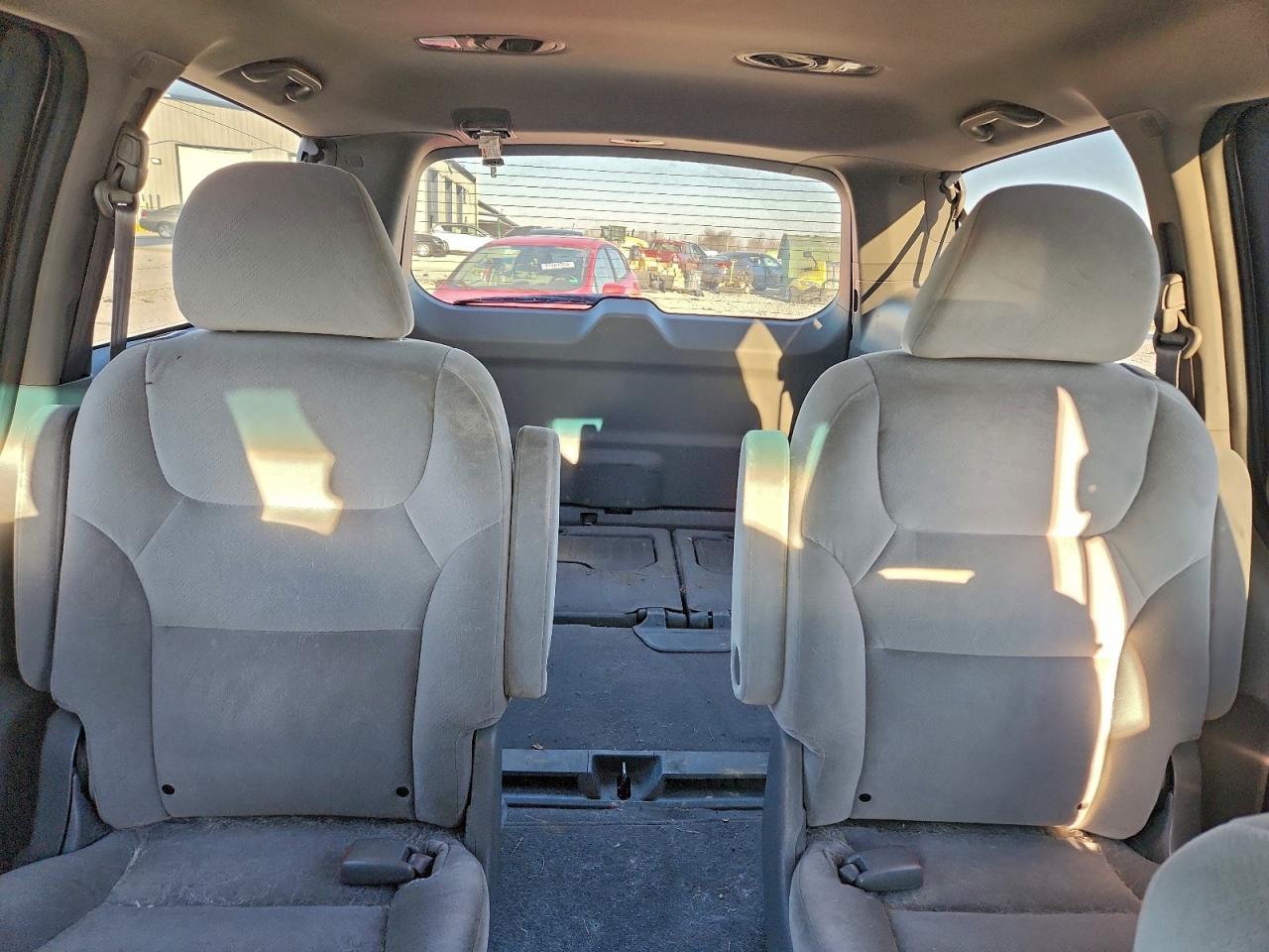 2010 HONDA ODYSSEY LX photo 10