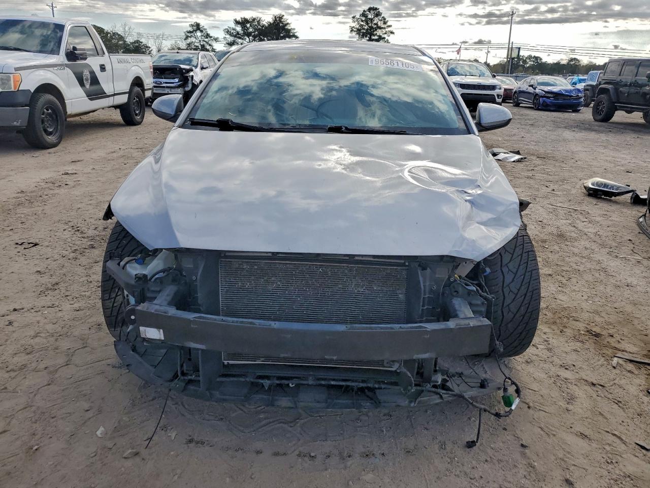 2017 HYUNDAI ELANTRA SE photo 5