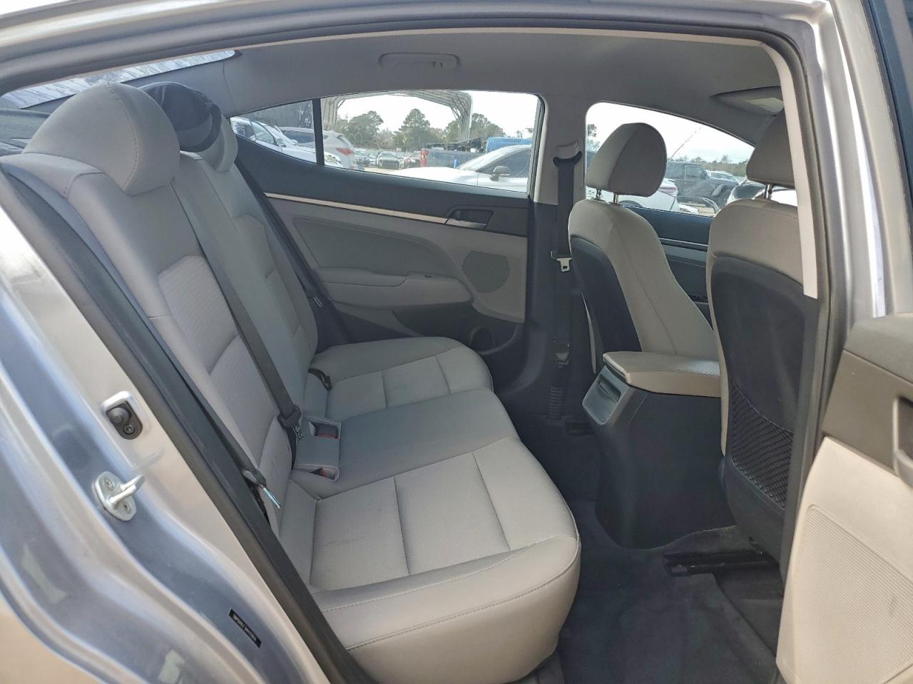 2017 HYUNDAI ELANTRA SE photo 10