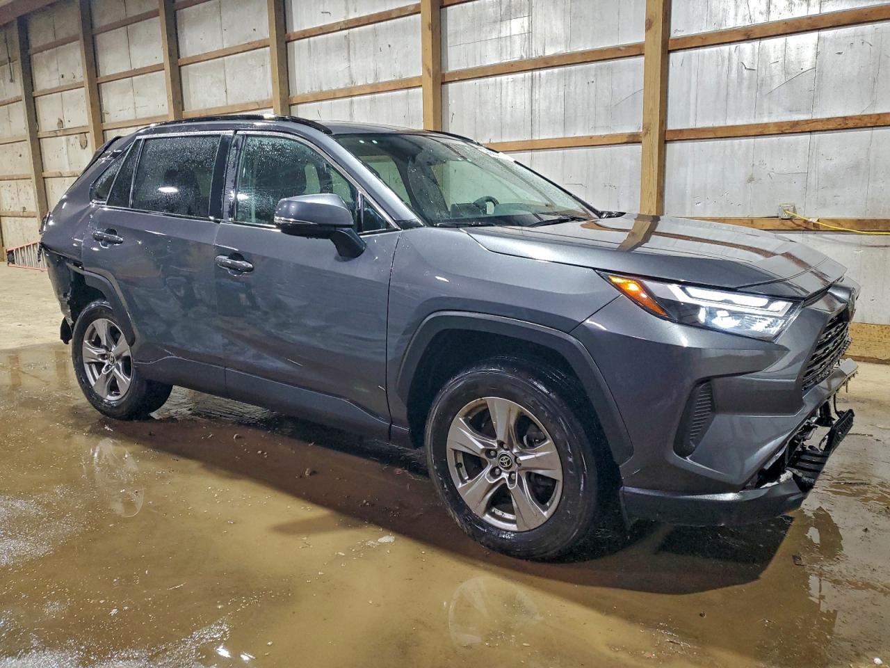 2024 TOYOTA RAV4 XLE photo 4