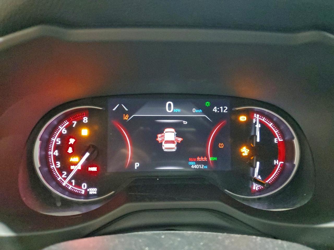2024 TOYOTA RAV4 XLE photo 9