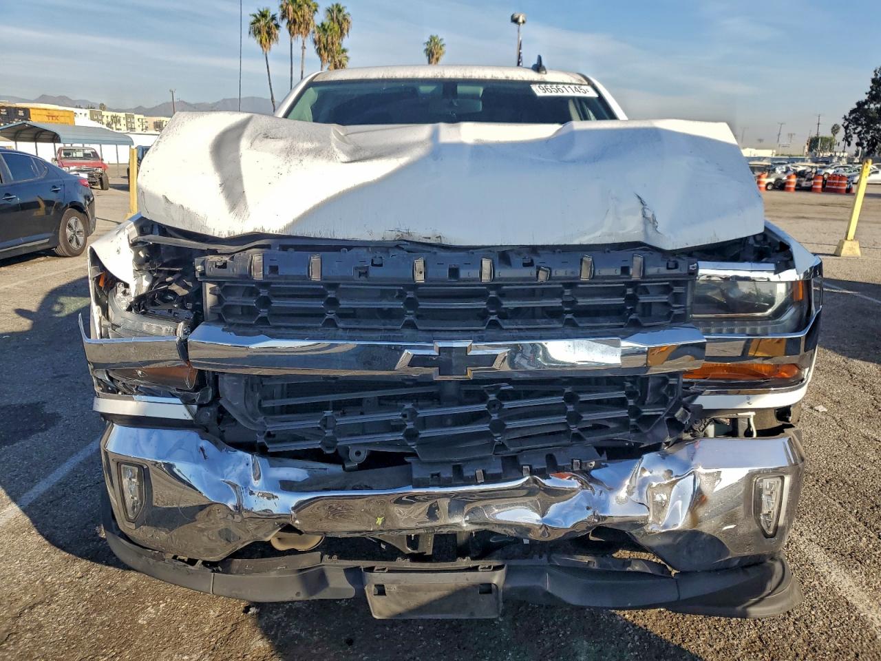 2018 CHEVROLET SILVERADO C1500 LT photo 5