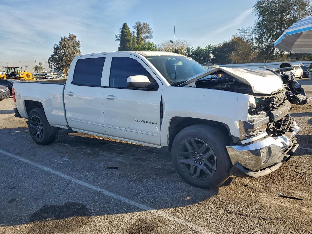 2018 CHEVROLET SILVERADO C1500 LT photo 4