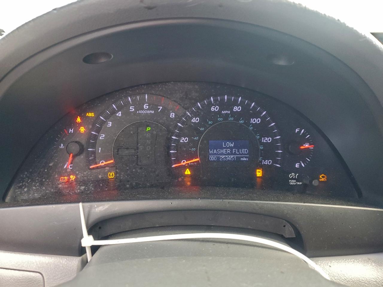 2010 TOYOTA CAMRY BASE photo 9