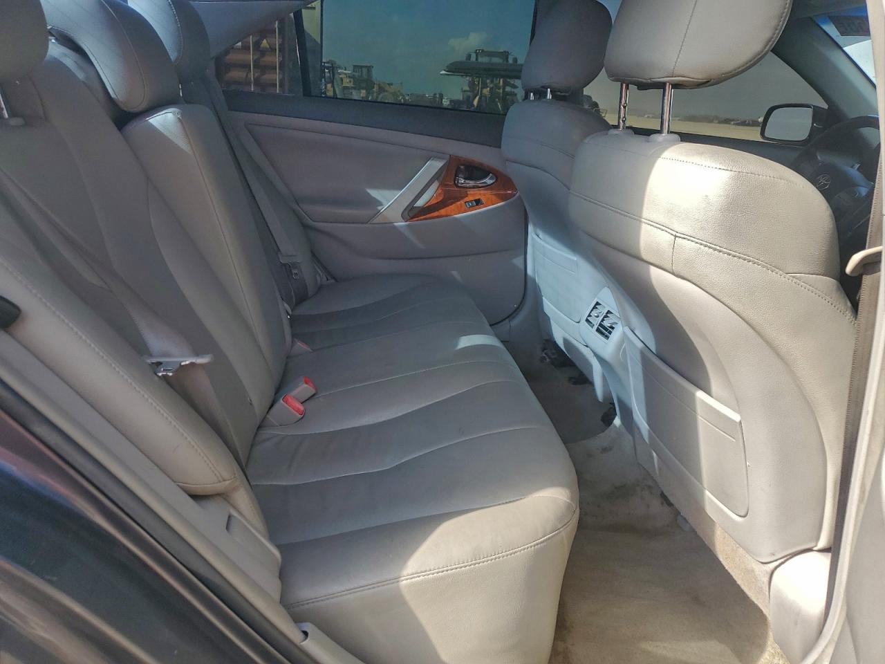 2010 TOYOTA CAMRY BASE photo 10