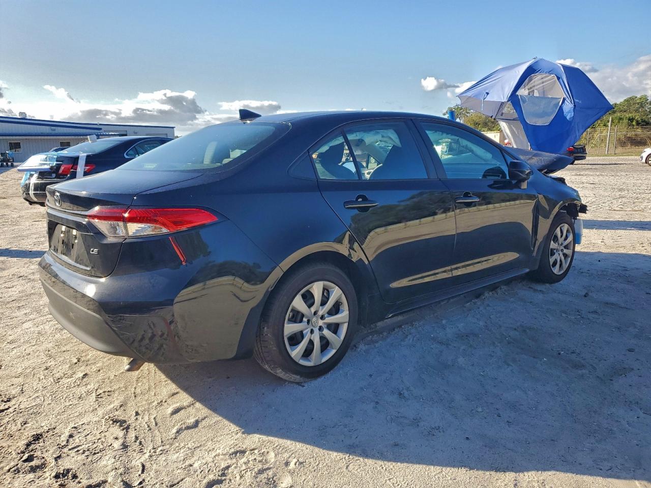 2023 TOYOTA COROLLA LE photo 3