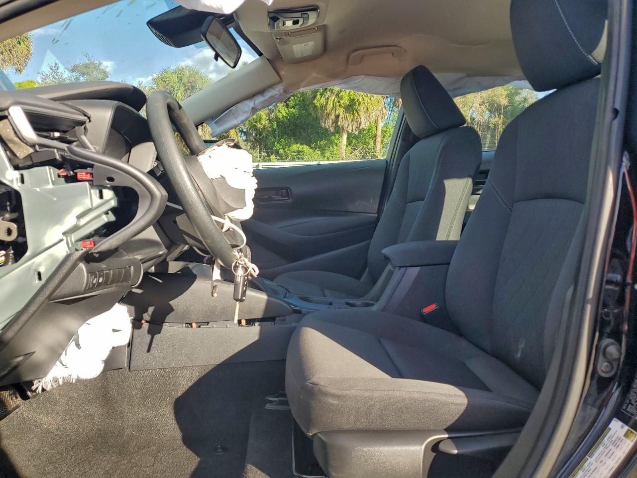 2023 TOYOTA COROLLA LE photo 7