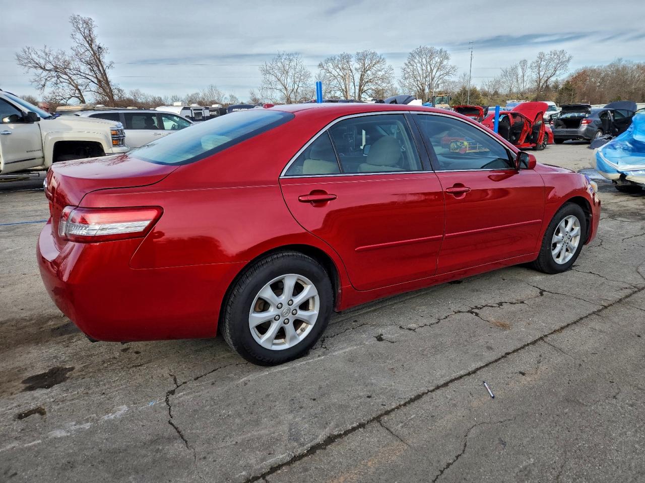 2011 TOYOTA CAMRY BASE photo 3