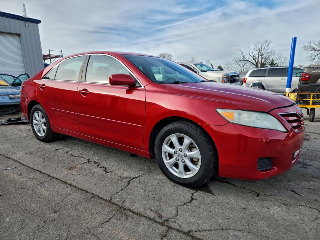 2011 TOYOTA CAMRY BASE photo 4