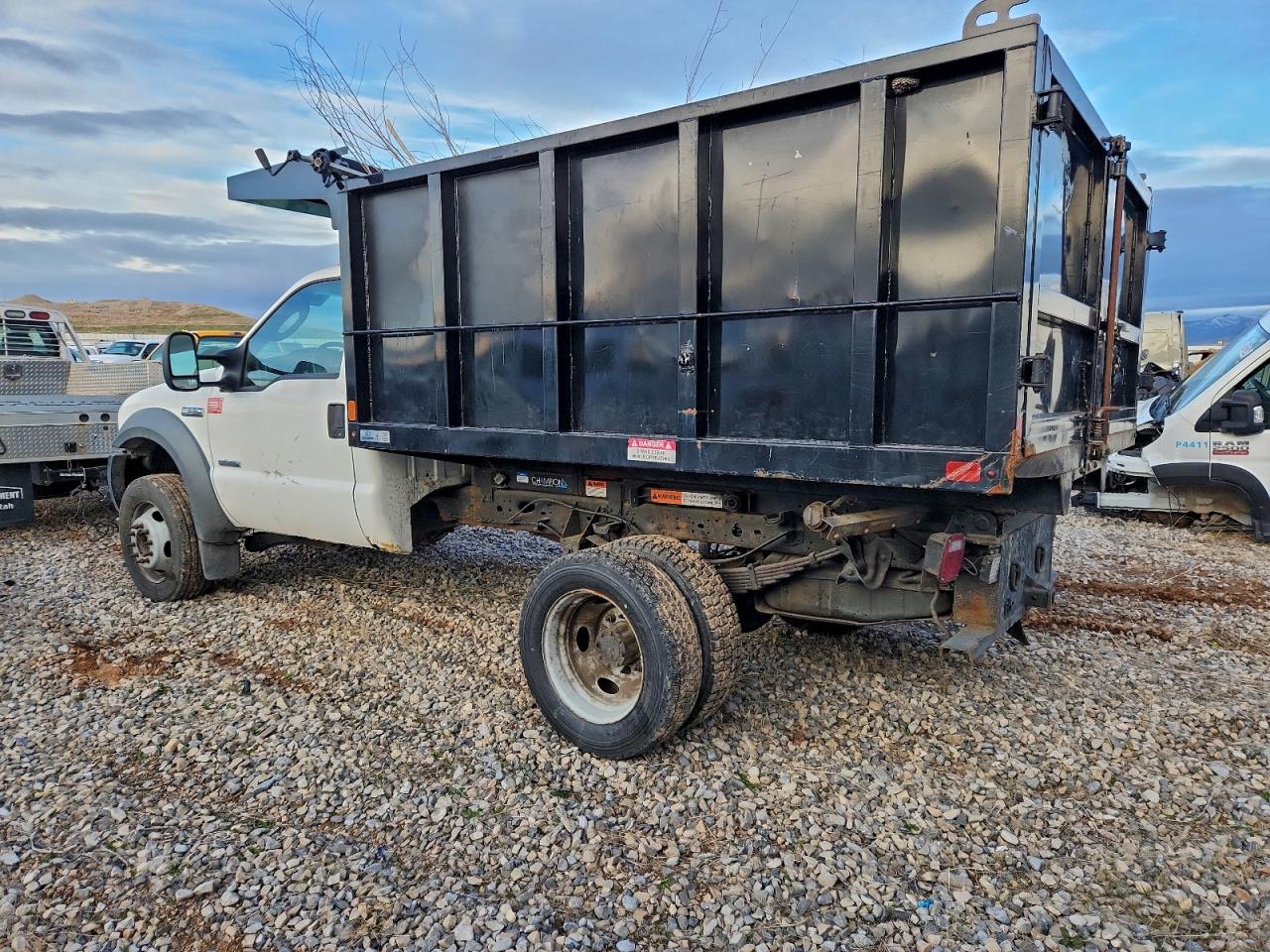 2007 FORD F550 SUPER - DELIVERY TRUCK photo 2