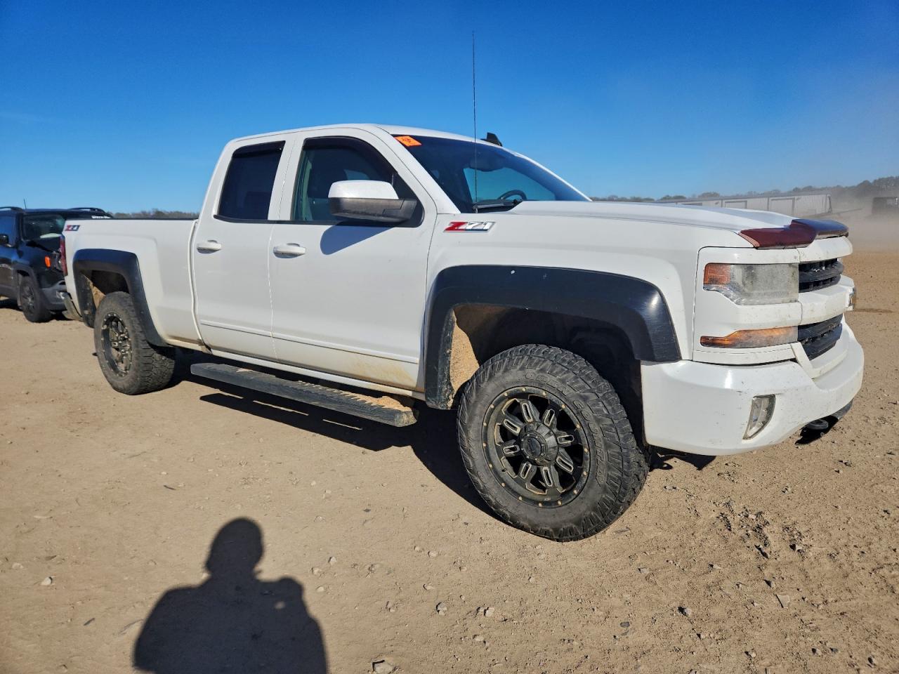 2016 CHEVROLET SILVERADO K1500 LT photo 4