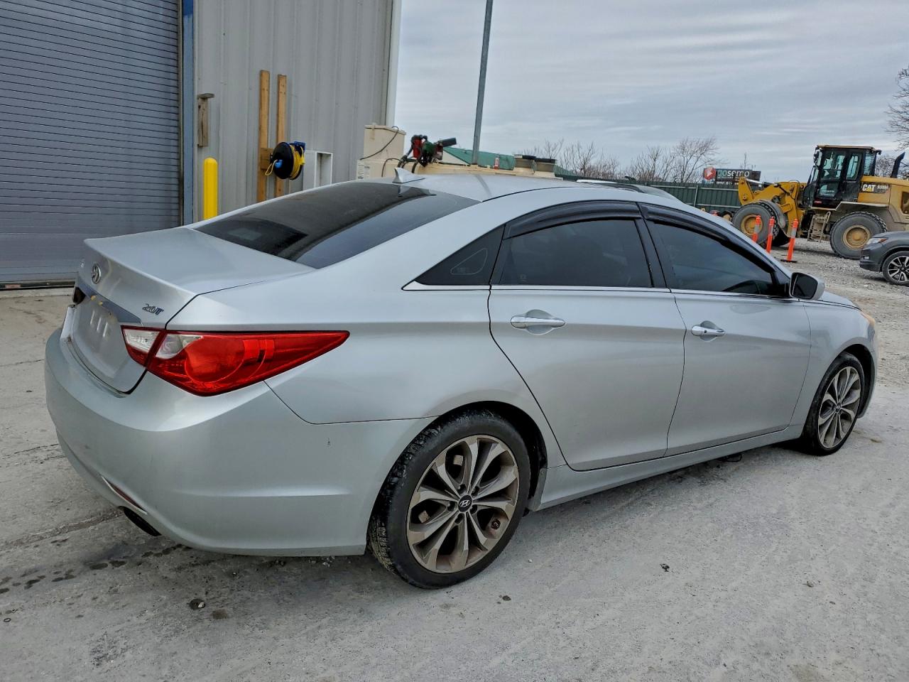 2013 HYUNDAI SONATA SE photo 3