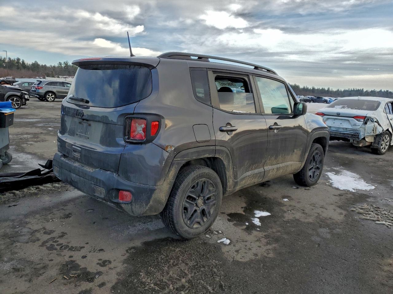 2020 JEEP RENEGADE SPORT photo 3