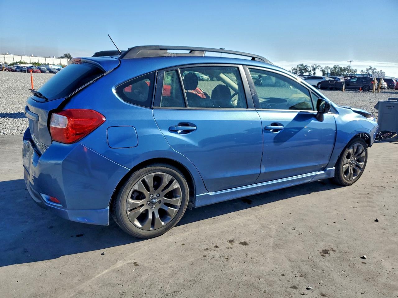2015 SUBARU IMPREZA photo 3